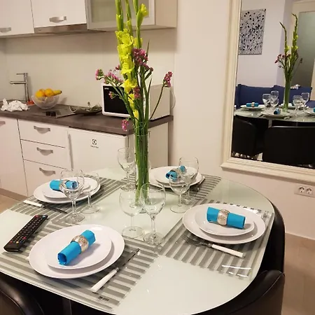 Royal * טרסטנו